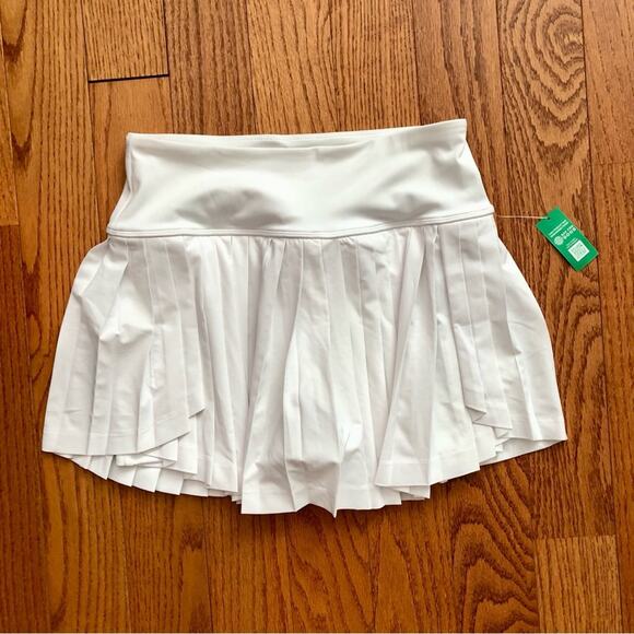 GapFit Pleated Exercise Tennis Golf White  Skort Women’s Size M NWT - Picture 3 of 10